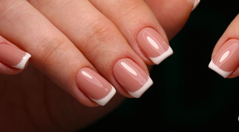 Everything You Need To Know About Cat Eye Nails