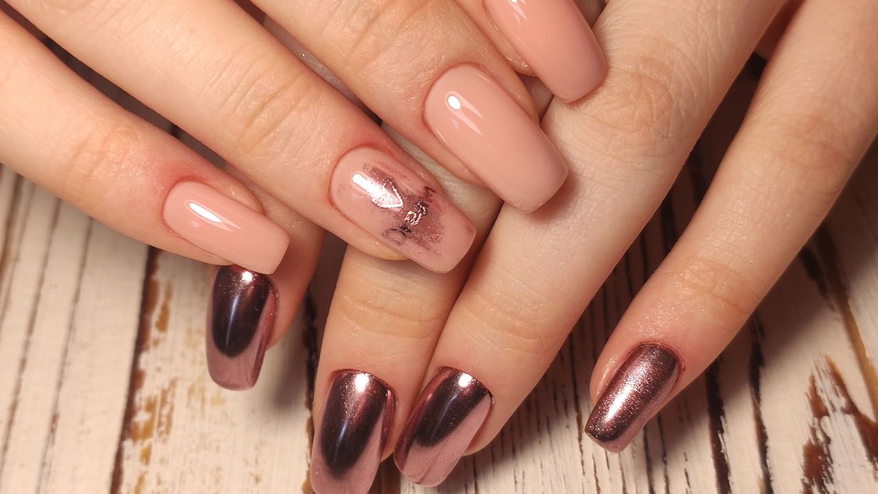 Jelly Nails Are Back: How To Nail The Sheer, Glossy Trend In 2025